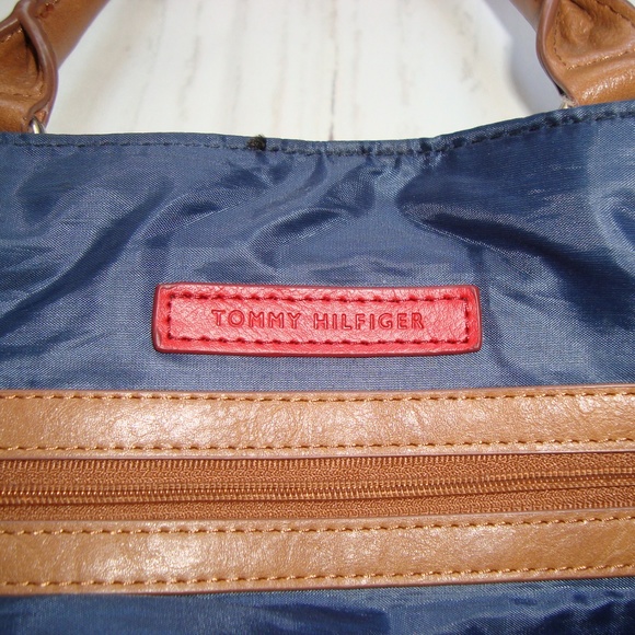 TOMMY HILFIGER Multi-Compartment Purse Handbag - Picture 5 of 8